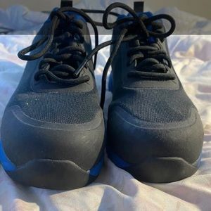 Carhartt safety toe shoes